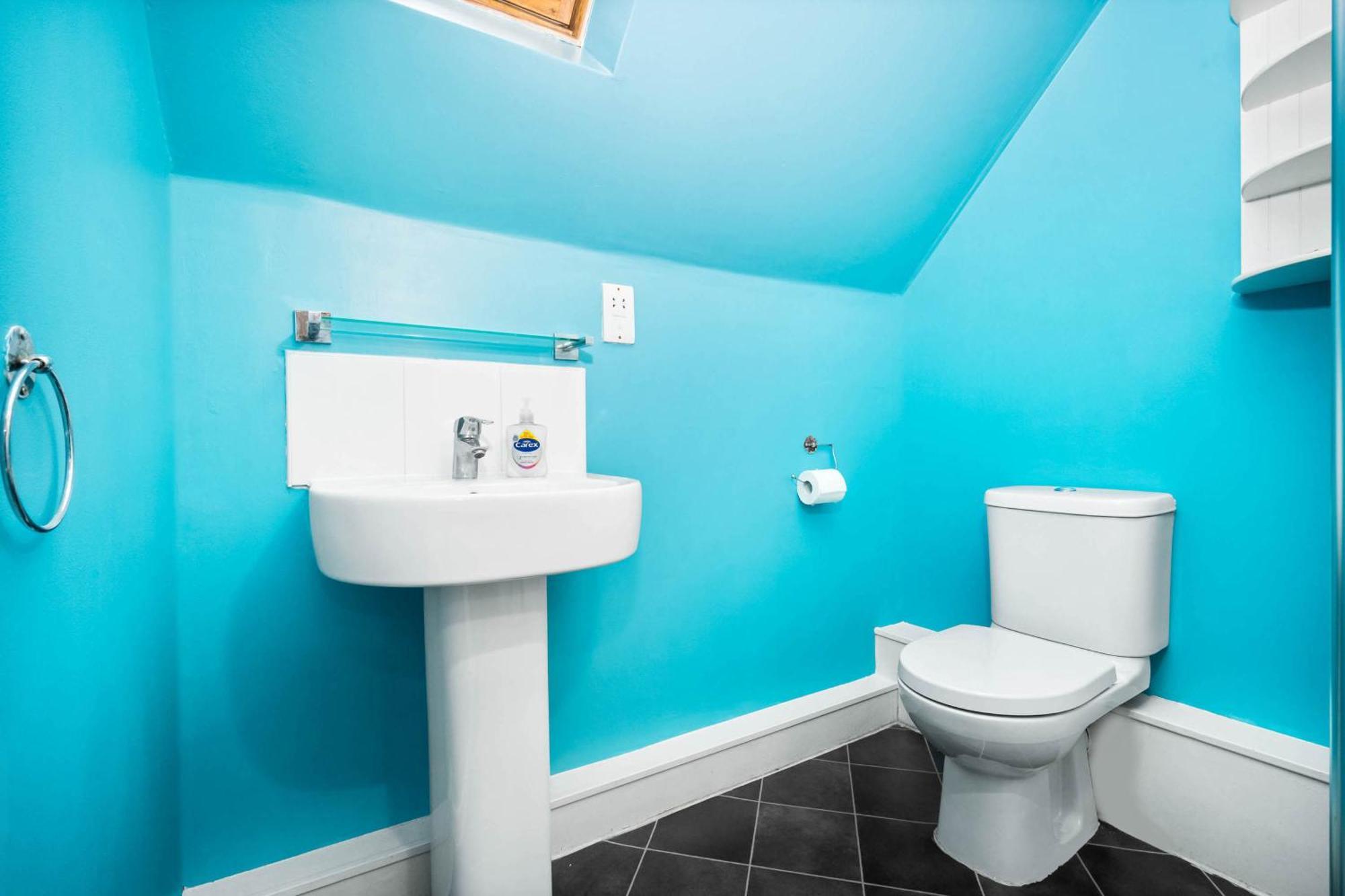 Stylish Manchester 4 Bed House W/Garden ✘ Sleeps 9 - Salford ☆ Free Parking → Smart Tvs In Every Bedroom ☆ Free Netflix & Ultra Fast Wifi ✪ 6 Min To City Centre, Close To Trafford Centre, Etihad Stadium, Manchester Arena, Clubs & More! Zewnętrze zdjęcie